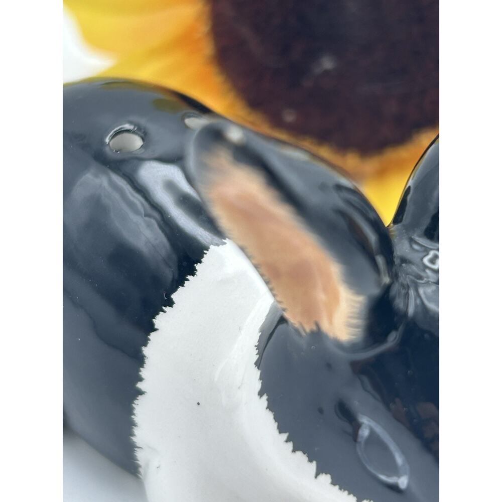 Dutch Rabbits Salt & Pepper Shaker - Picture 10 of 14